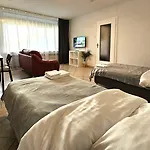City Apartments Нойс